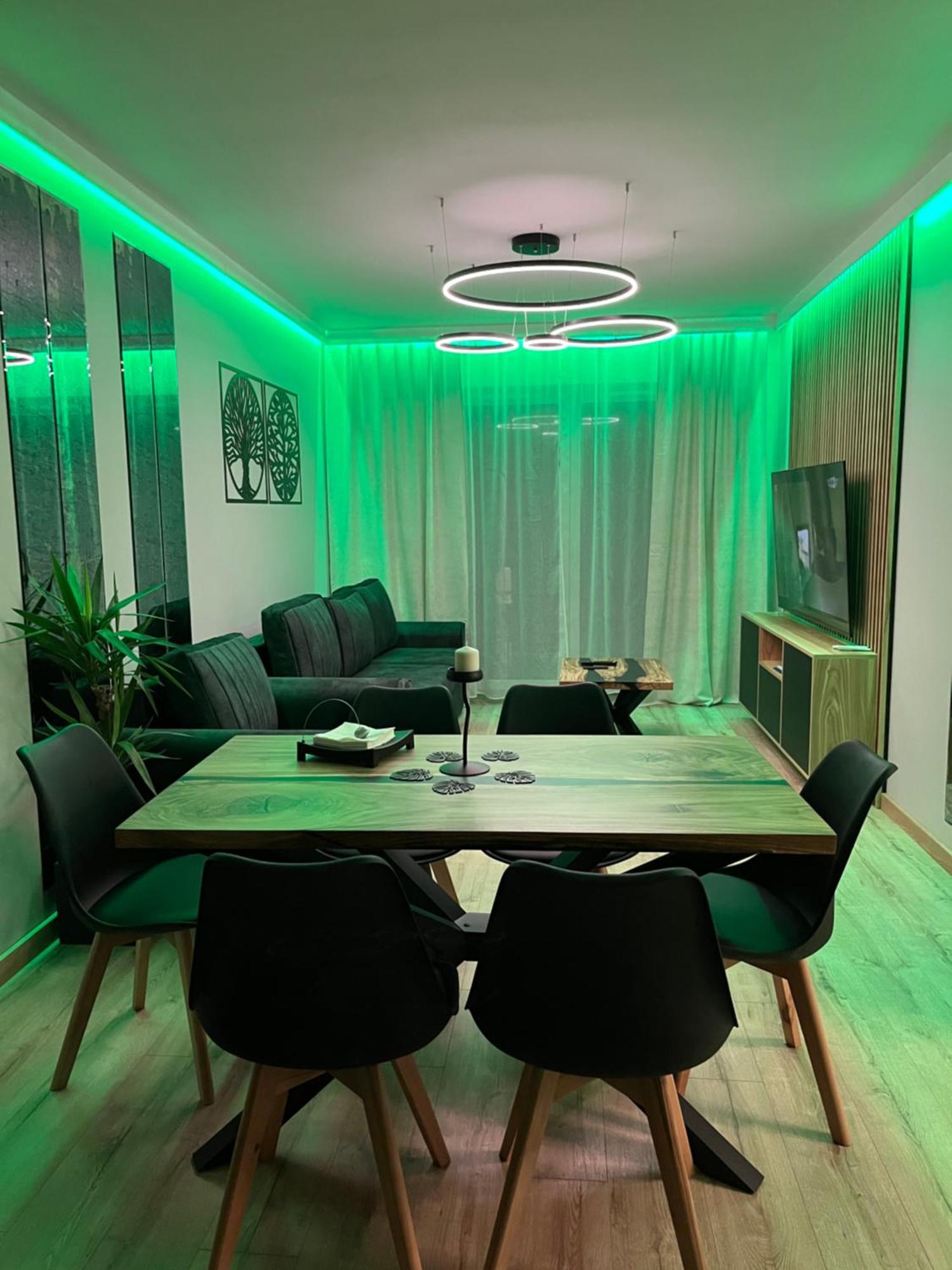ורוצלב Jesionowe Apartamenty Nad Odra, Stare Miasto, Sauna W Jednym, Klimatyzacja , Garaz Podziemny 0 Zl, Odra River , Old Town, New Building, Air Conditioning, Sauna-One, Underground Garage Free מראה חיצוני תמונה