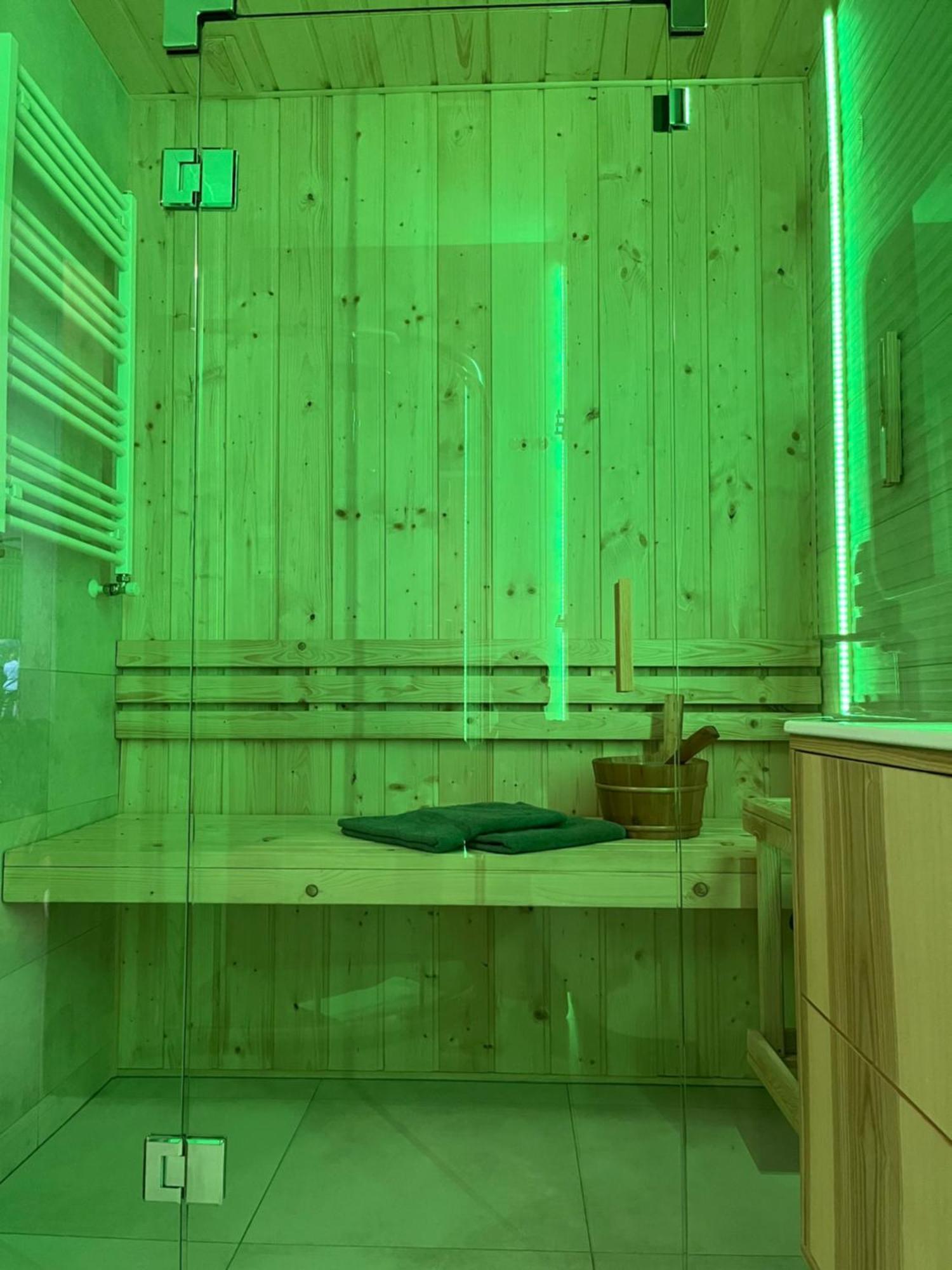 ורוצלב Jesionowe Apartamenty Nad Odra, Stare Miasto, Sauna W Jednym, Klimatyzacja , Garaz Podziemny 0 Zl, Odra River , Old Town, New Building, Air Conditioning, Sauna-One, Underground Garage Free מראה חיצוני תמונה